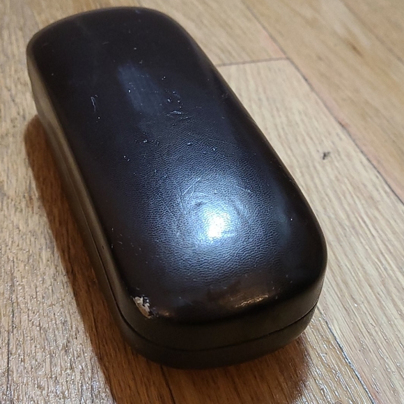 Gucci Glasses Case and Cloth - Picture 5 of 5